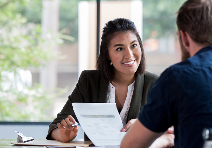 Insurance worker and client